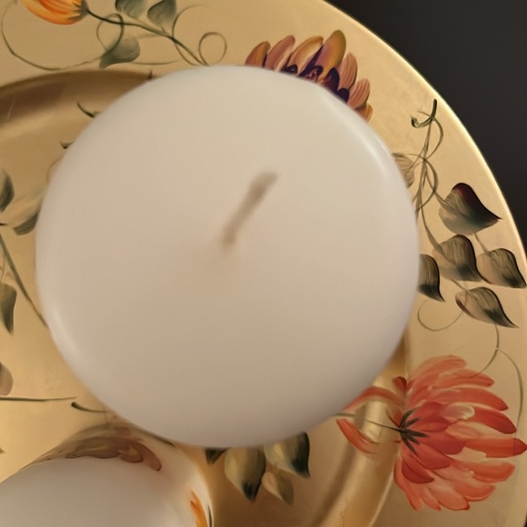 Hand Painted Pillar Candles and Display tray. - Picture 10 of 11